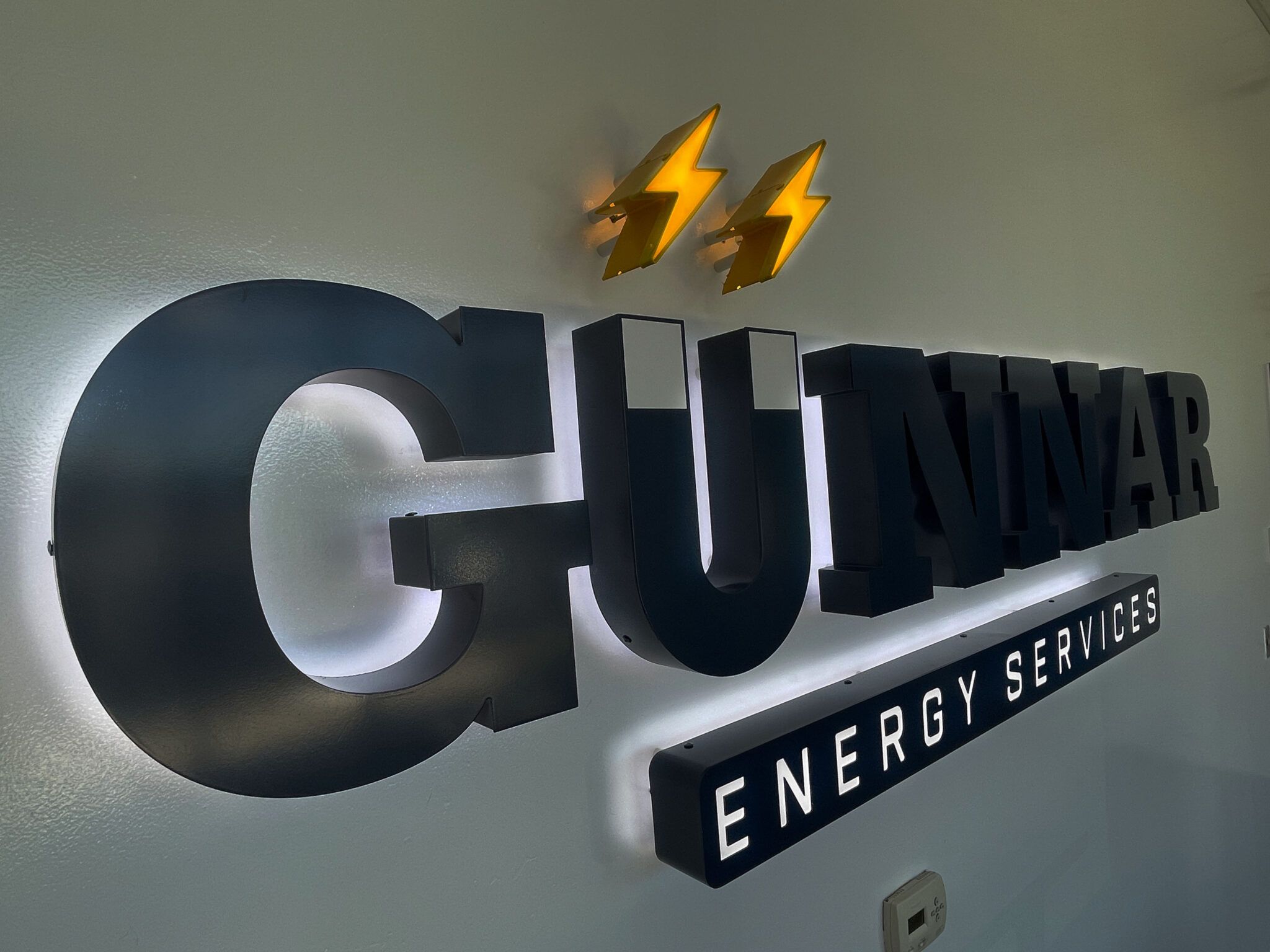 Lighted Signs Bakersfield, CA Custom Outdoor Lighted Business Signs